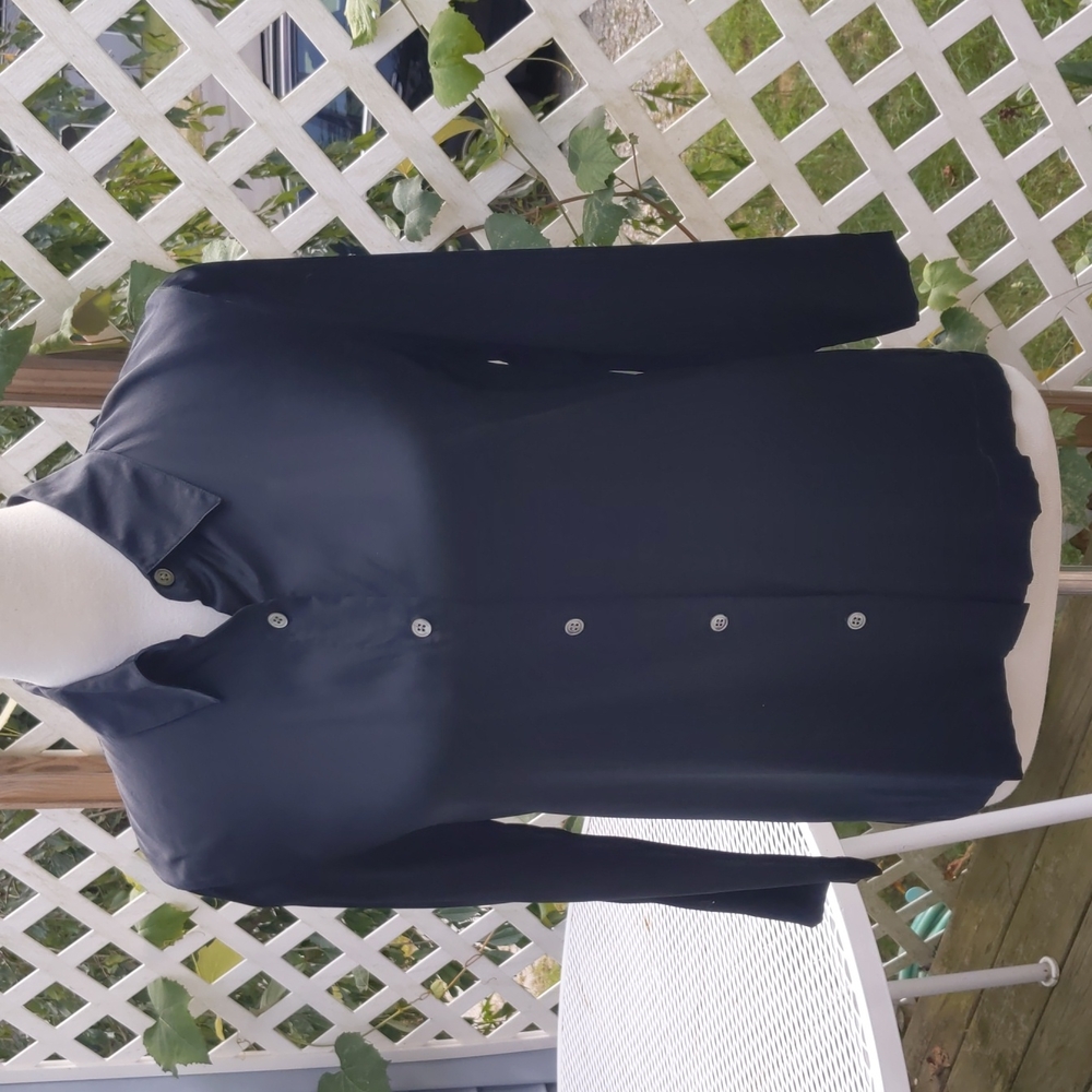 DKNY Classic silk button down sz 8